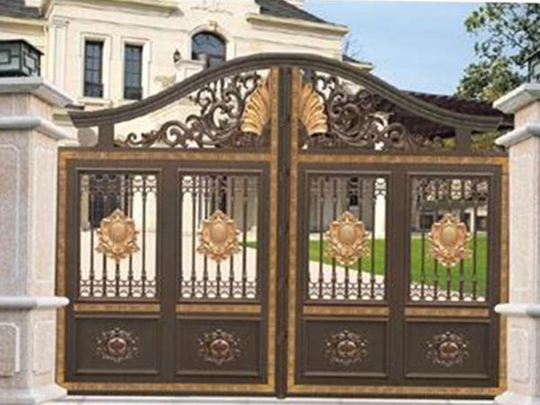 鋁藝大門出現(xiàn)污漬后應(yīng)該如何針對性處理